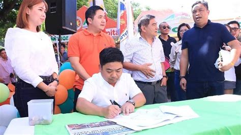 caloocan city hall north|Caloocan LGU to build new city hall .